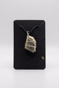 💫Velvet Alchemy: Wild Vein Pendant Necklace