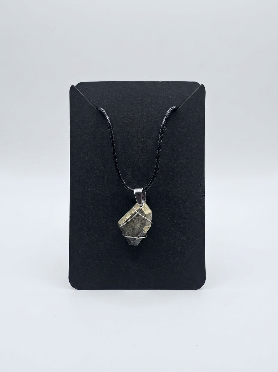 💫Velvet Alchemy: Wild Vein Pendant Necklace
